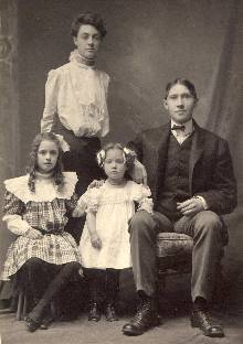 Picture of my Great Grandfather's
sister Jessie with family
about 1906